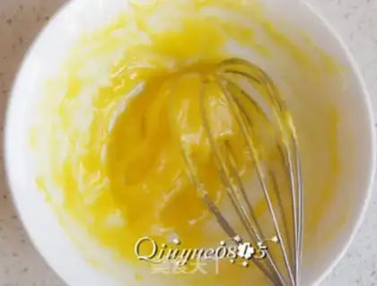 Make Homemade yolk salad sauce step 6
