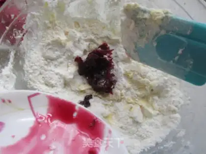 Make Rose cookies step 4
