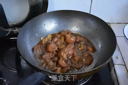 Make Red burning pig hoof step 6