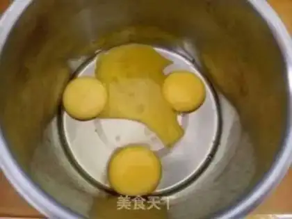 Make Little yolk cookies step 2