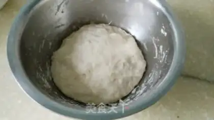 Make Red sugar sesame pancakes step 2