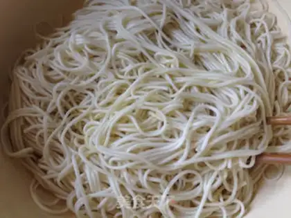 Make Seafood noodles step 3