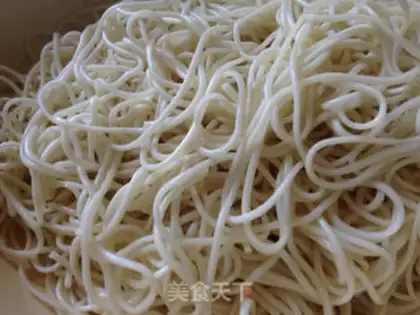 Make Seafood noodles step 4