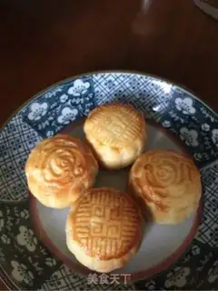Make Hong Kong milk moon cake step 6