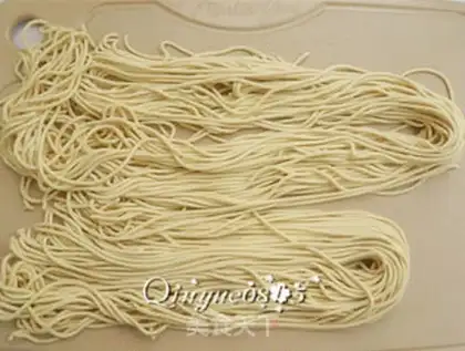 Make Hot dry noodles step 0