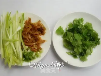 Make Hot dry noodles step 2