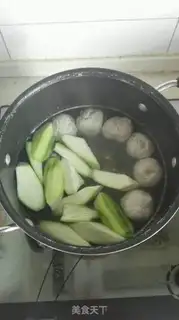 Make Meatball silk melon soup step 5