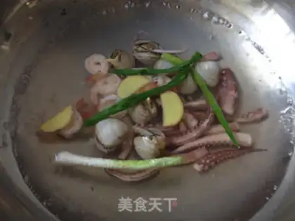 Make Seafood noodles step 10