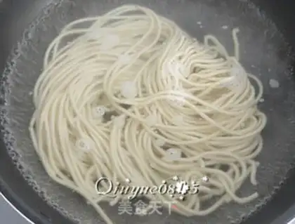Make Hot dry noodles step 4