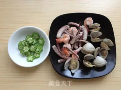 Make Seafood noodles step 12