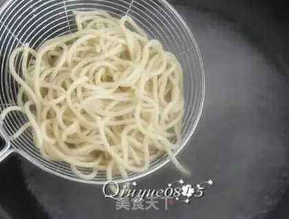 Make Hot dry noodles step 6