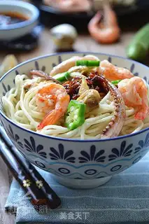 Make Seafood noodles step 14