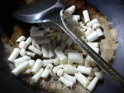 Make Snowflake makes sea mushrooms step 2