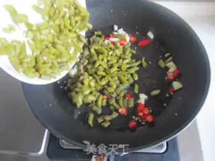 Make Sour bean horns for hip flowers step 10