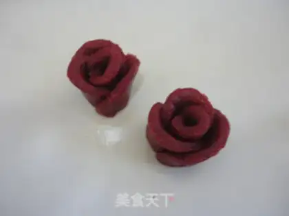 Make Rose cookies step 11