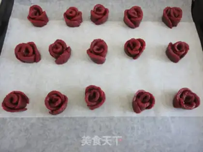 Make Rose cookies step 12