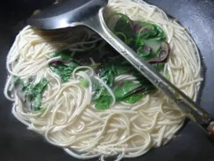 Make Soy soup, veal, noodle step 4