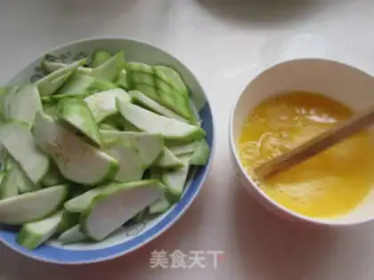 Make Smelt fried eggs step 1