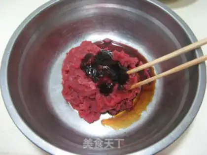 Make Cucumber beef dumplings step 6