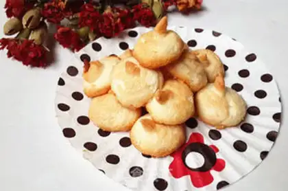 Make Almond pretzels step 6