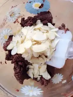 Make Coco almond cookies step 4