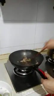 Make Potato beef in the private room step 1
