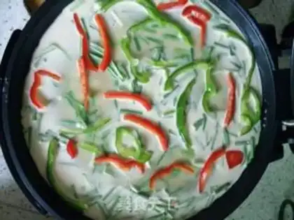 Make Pizza omelet step 4