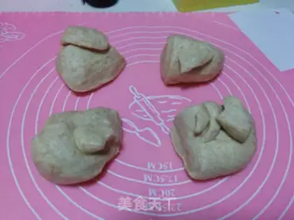 Make Whole wheat raisin roll step 10