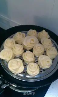 Make Rose buns step 14