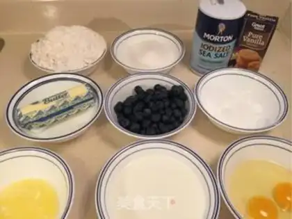 Make Blueberry cream cake step 1