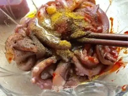 Make Korean spicy squid shaving step 2