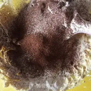 Make BMW cookies step 3