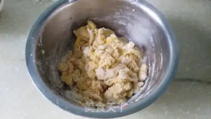 Make Egg toast step 0