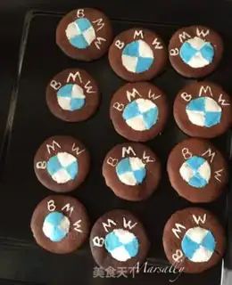 Make BMW cookies step 13