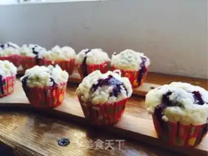 Make Blueberry cream cake step 18