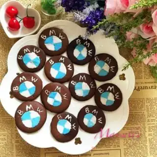 Make BMW cookies step 14