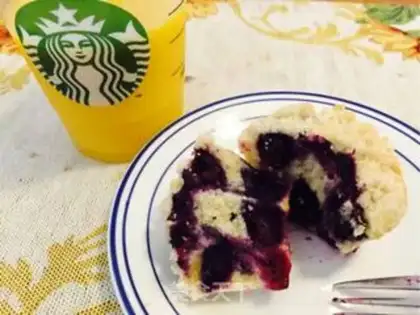 Make Blueberry cream cake step 19
