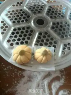 Make Pumpkin bag step 4