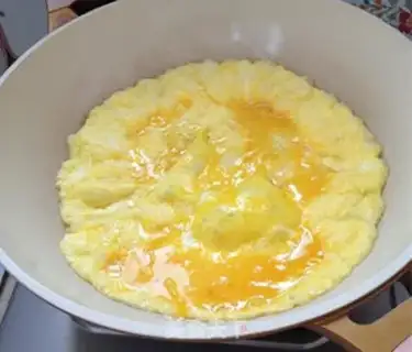Make Scrambled eggs step 6