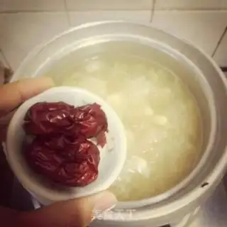 Make The silver spoon of a red date step 2