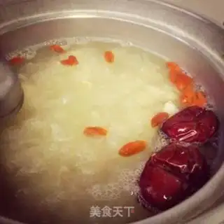Make The silver spoon of a red date step 5