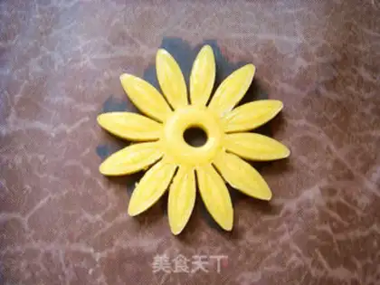 Make Flower butter cookies step 12