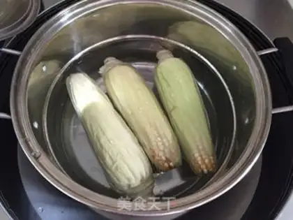 Make Water boiled with sticky rice step 2