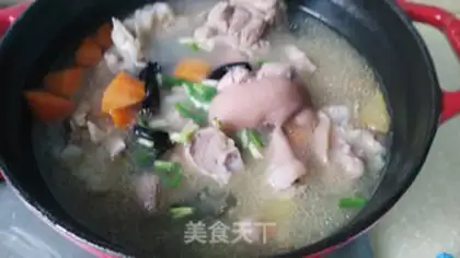 Make Clean up the pig feet soup step 7