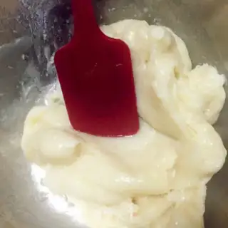 Make Ice-coated green bean mooncake step 4