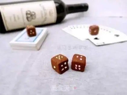 Make Las Vegas Dice step 11