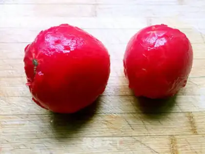 Make Tomato fried eggs step 4