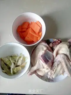 Make Fresh carrot, old duck soup step 0