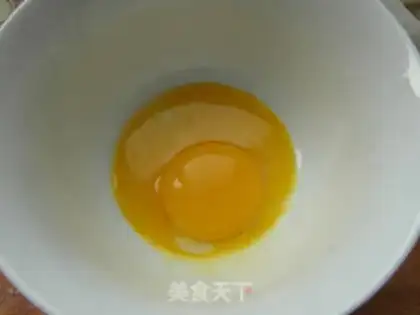 Make Egg yolk ball step 1