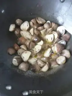 Make Pelican mushrooms and bean skin step 2
